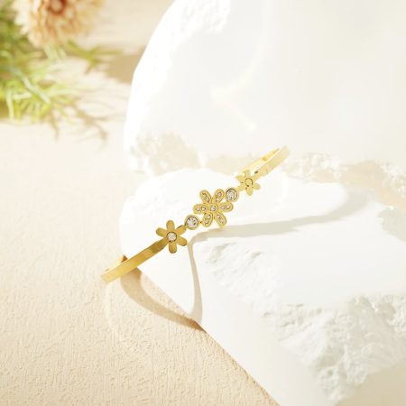 Radiant Flower roestvrij staal goudkleurige damesarmband