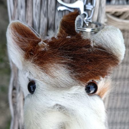Honden sleutelhanger met lief kijkende oogjes - hand gemaakt