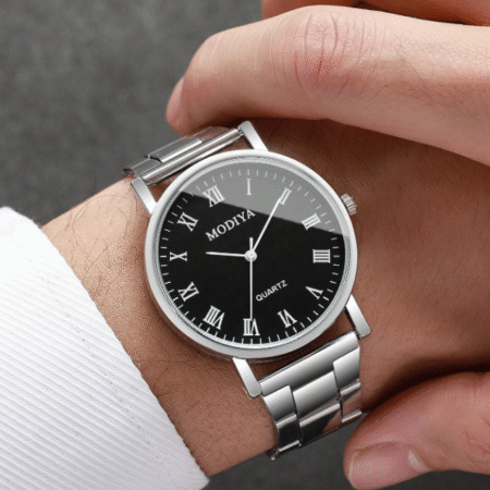 Herenhorloge met Romeinse cijfers en een quartz-horloge